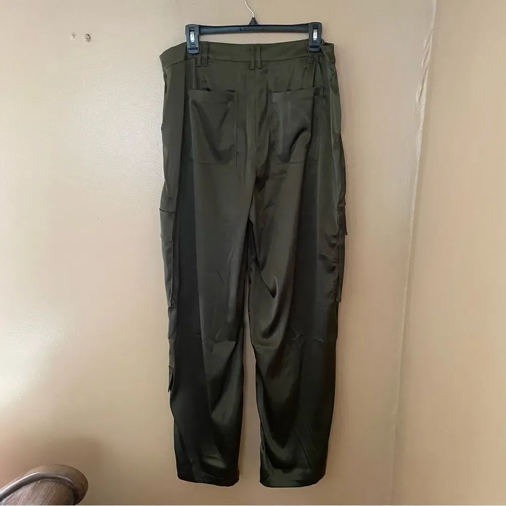NWT REMI x REVOLVE Sydney Cargo Pant Dark Green satin finish wide leg loose L - Picture 10 of 10